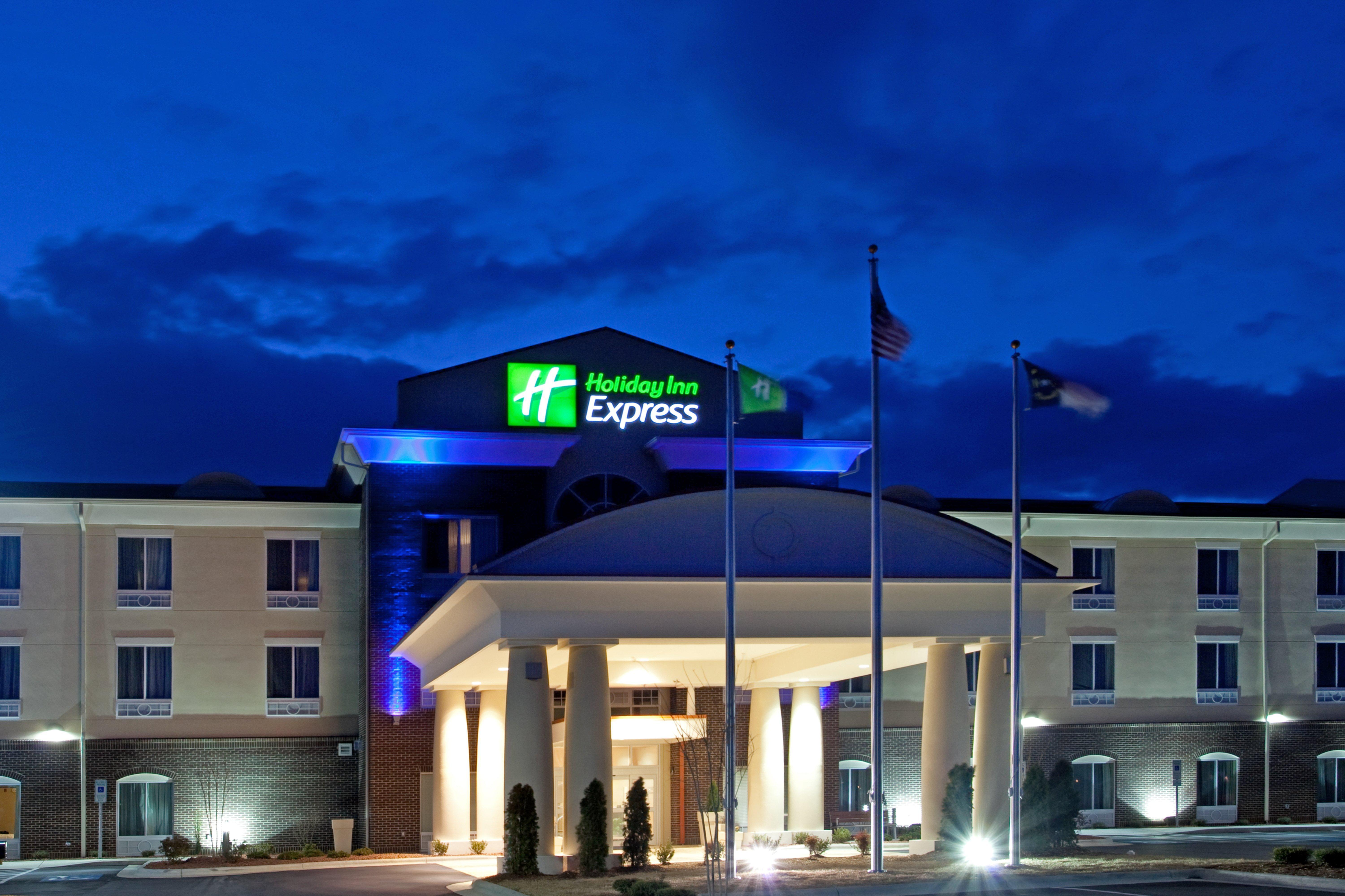 Holiday Inn Express Pembroke By Ihg מראה חיצוני תמונה