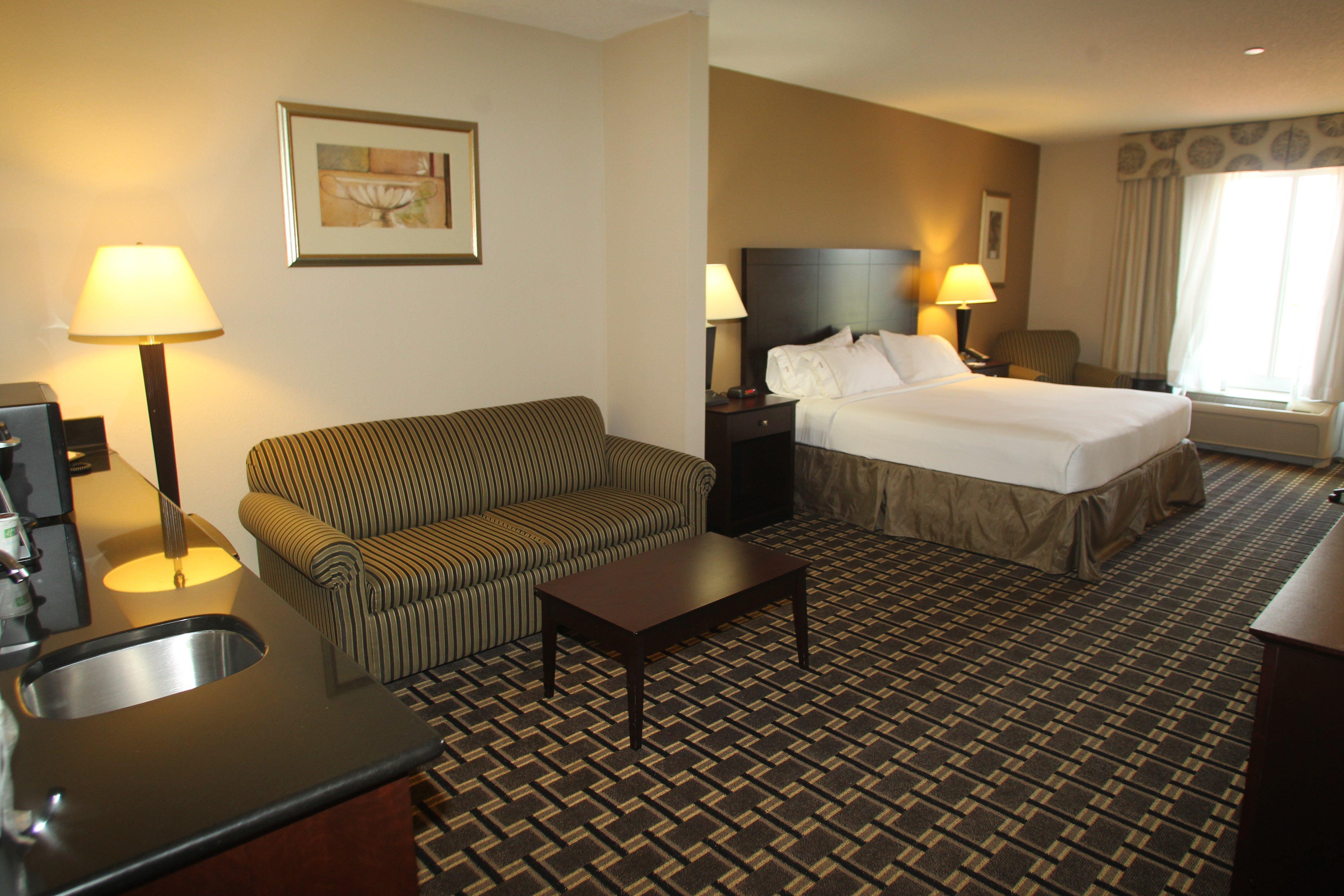 Holiday Inn Express Pembroke By Ihg מראה חיצוני תמונה