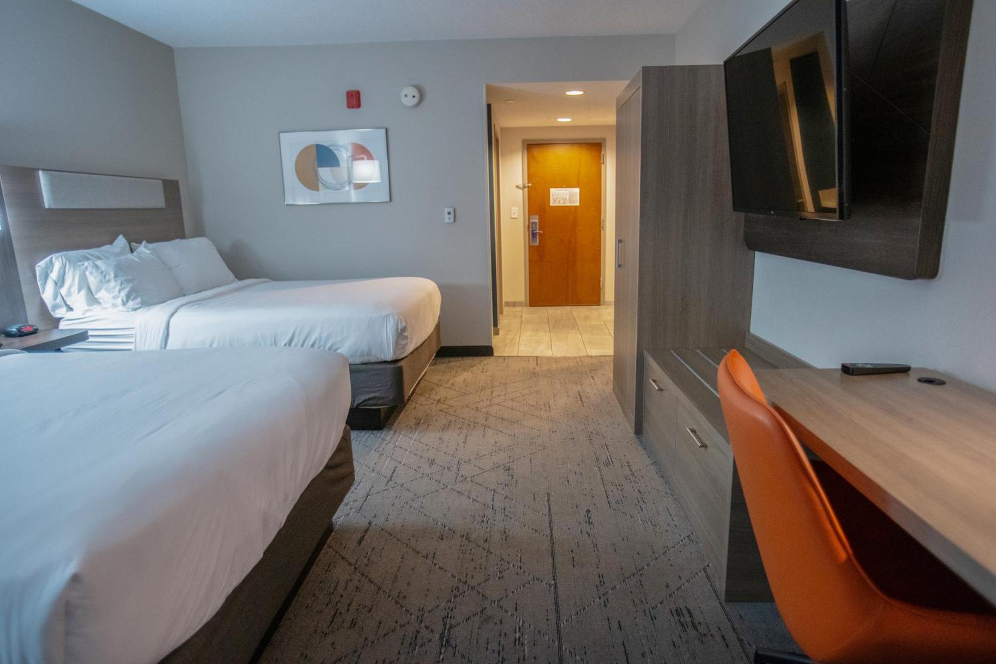Holiday Inn Express Pembroke By Ihg מראה חיצוני תמונה