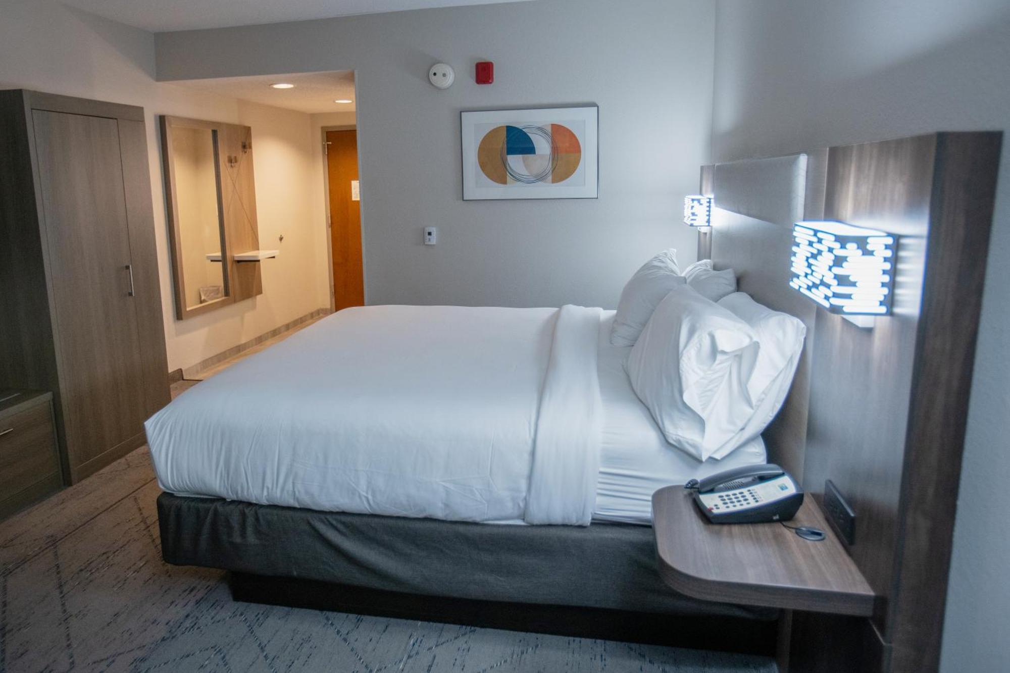Holiday Inn Express Pembroke By Ihg מראה חיצוני תמונה