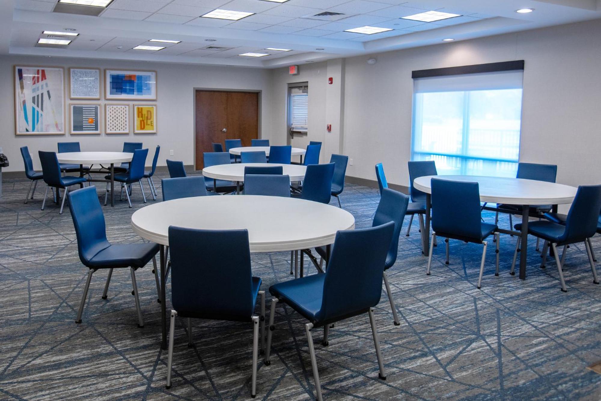 Holiday Inn Express Pembroke By Ihg מראה חיצוני תמונה