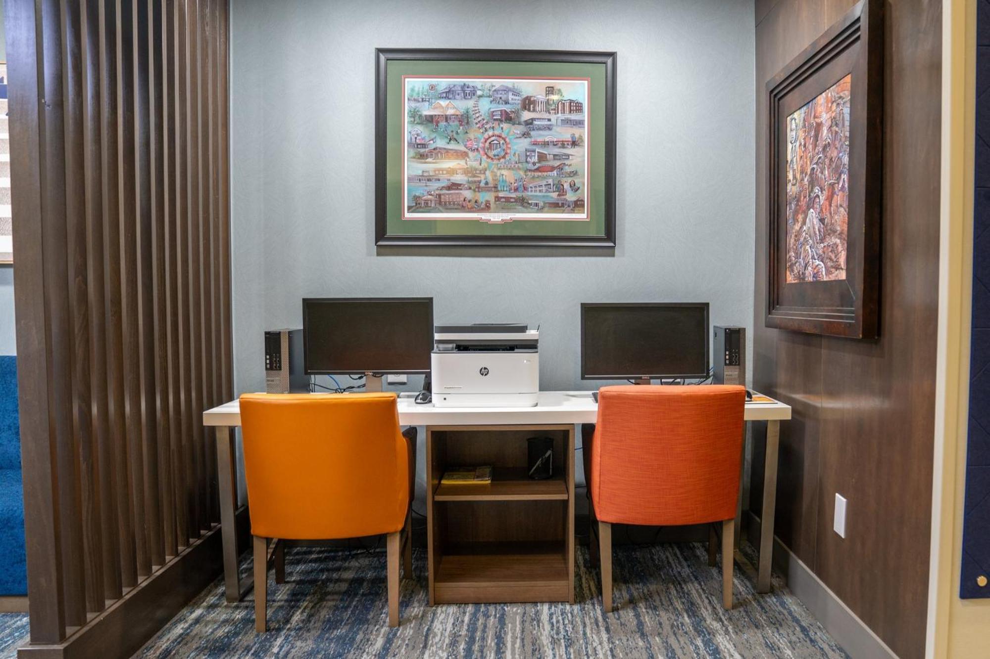 Holiday Inn Express Pembroke By Ihg מראה חיצוני תמונה
